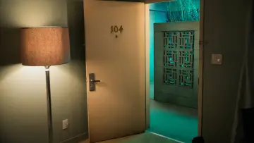 Zasłona к сериалу "Room 104" #1418725