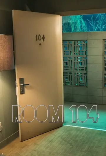 Plakat к сериалу "Room 104" #1418740