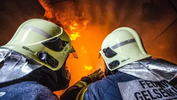Feuer & Flamme plakat