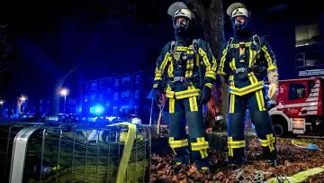 Zasłona do serialu "Feuer & Flamme" #1482541