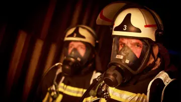 Zasłona do serialu "Feuer & Flamme" #1482542