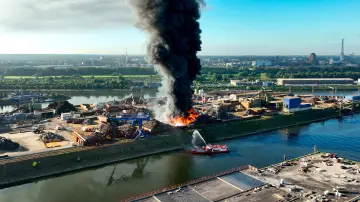 Zasłona do serialu "Feuer & Flamme" #1482544