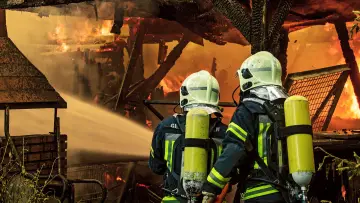 Zasłona do serialu "Feuer & Flamme" #1482546