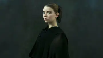 Zasłona do serialu "Miniaturzystka" #1466514