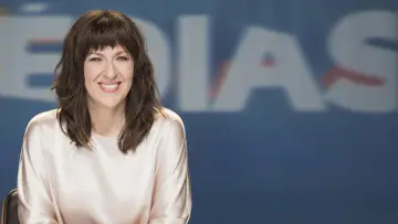 Zasłona do serialu "W mediach" #1537289