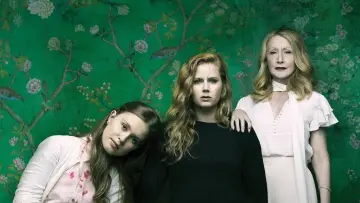 Zasłona к сериалу "Ostre przedmioty" #1401448