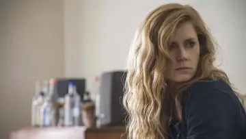 Zasłona к сериалу "Ostre przedmioty" #1401462
