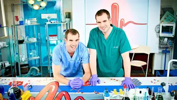 Zasłona к сериалу "Operation Ouch!" #1427438