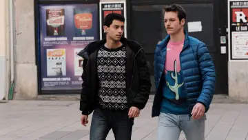 Zasłona do serialu "Les engagés" #1453999