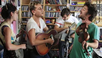 Zasłona к сериалу "NPR Tiny Desk Concerts" #1277695