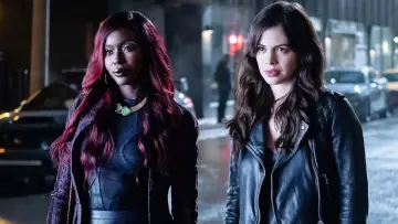 Zasłona к сериалу "Titans" #1312075