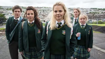 Zasłona к сериалу "Derry Girls" #1428016
