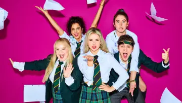 Zasłona к сериалу "Derry Girls" #1428028