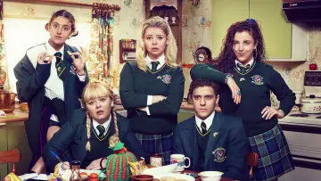 Zasłona к сериалу "Derry Girls" #1428035
