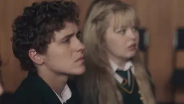 Zasłona к сериалу "Derry Girls" #1428038