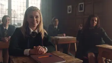 Zasłona к сериалу "Derry Girls" #1428039