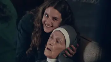 Zasłona к сериалу "Derry Girls" #1428042