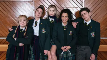 Zasłona к сериалу "Derry Girls" #1428048