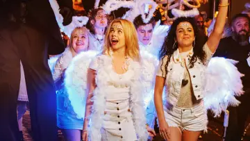 Zasłona к сериалу "Derry Girls" #1428057