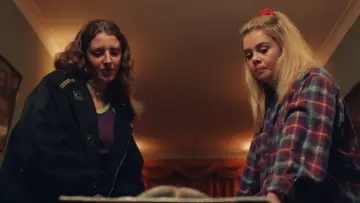 Zasłona к сериалу "Derry Girls" #1428065