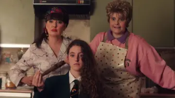 Zasłona к сериалу "Derry Girls" #1428072