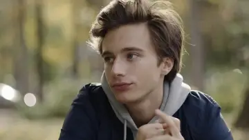 Zasłona к сериалу "SKAM France" #1359785