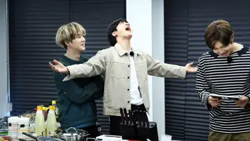 Zasłona к сериалу "달려라 방탄!" #1396634