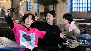 Zasłona к сериалу "달려라 방탄!" #1396654