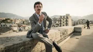 Zasłona do serialu "Il Cacciatore. Polowanie na mafię" #1810436
