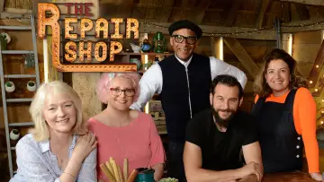 Zasłona к сериалу "The Repair Shop" #1357384