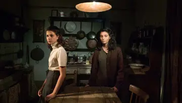Zasłona к сериалу "Genialna przyjaciółka" #1362941