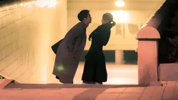 Zasłona к сериалу "Something in the Rain" #1399945
