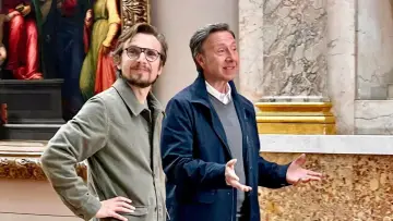Zasłona do serialu "Laissez-vous guider" #1889360