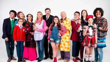 Zasłona к сериалу "Una familia de diez" #1437401