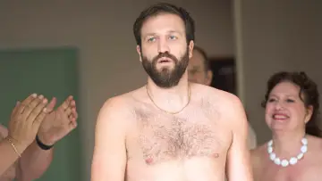 Zasłona do serialu "Nago" #1822301