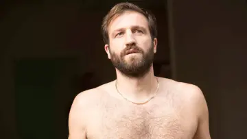 Zasłona do serialu "Nago" #1822303