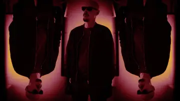 Zasłona к сериалу "Mr Inbetween" #1387456