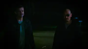 Zasłona к сериалу "Mr Inbetween" #1387458