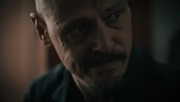 Zasłona к сериалу "Mr Inbetween" #1387459