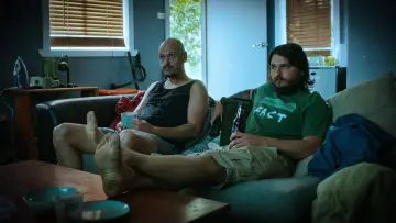 Zasłona к сериалу "Mr Inbetween" #1387465