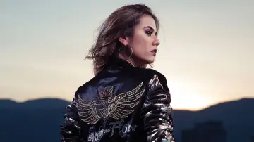 Zasłona к сериалу "La Reina del Flow" #1458474