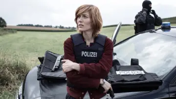 Zasłona do serialu "Purpurowe rzeki" #1543572