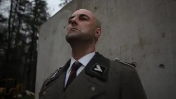 Zasłona do serialu "Podręcznik dyktatora" #1405354