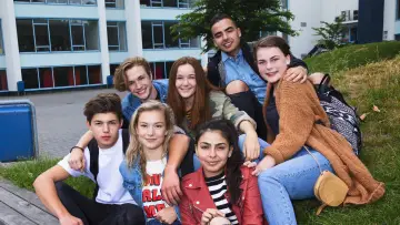 Zasłona к сериалу "Brugklas" #1342690