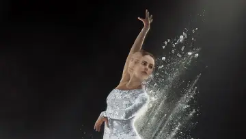 Zasłona к сериалу "Spinning Out" #1459649