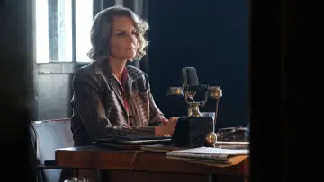Zasłona do serialu "Świat w ogniu" #1892120