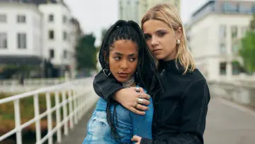 Zasłona do serialu "wtFOCK" #1425864