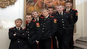 Zasłona do serialu "Kadetostwo" #1665383