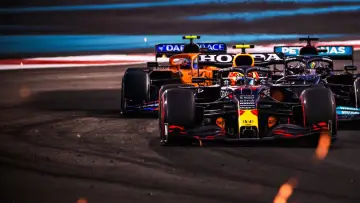 Zasłona к сериалу "Formula 1: Jazda o życie" #1367113