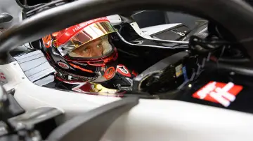 Zasłona к сериалу "Formula 1: Jazda o życie" #1367138